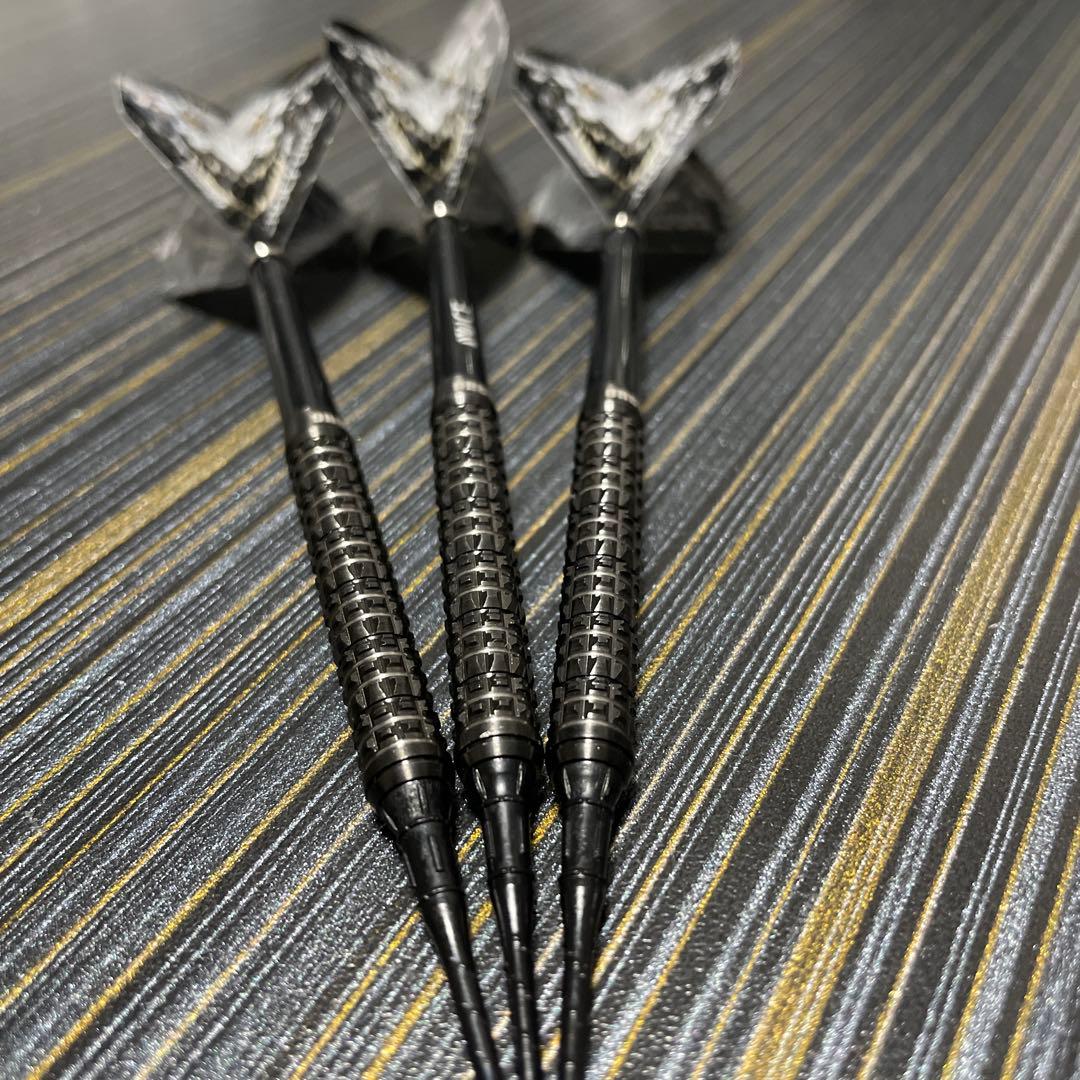 定価11000円 ソフトダーツ クロックフォース ストレート 18g CF1