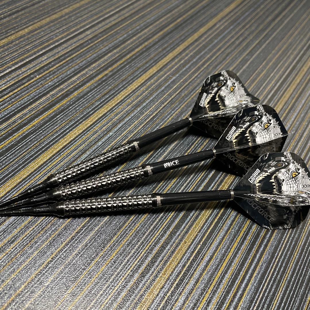 定価11000円 ソフトダーツ クロックフォース ストレート 18g CF1