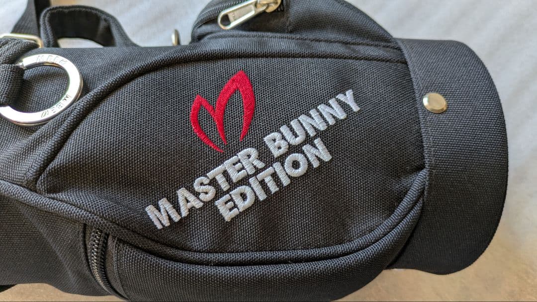 マスターバニー　キャディバッグ型ミニバッグ　黒