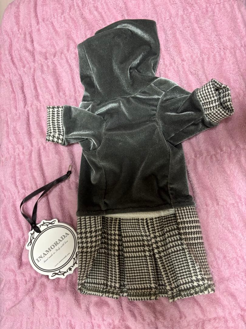 INAMORADA わんちゃんお洋服　犬服　ベロア　 XSサイズ