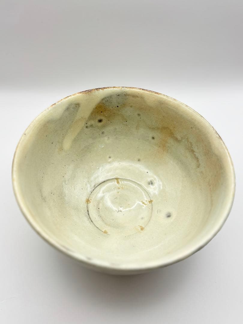 唐津焼　粉引茶盌（管理番号002）