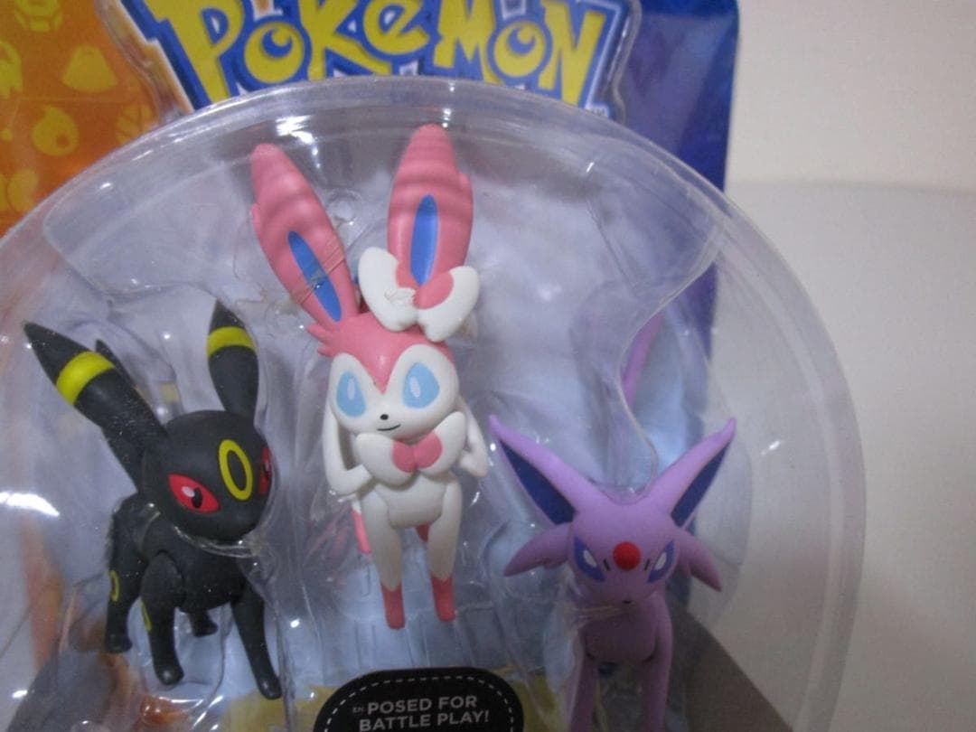 ニンフィア　エーフィ　ブラッキー　海外フィギュア　TOMY　ポケモン