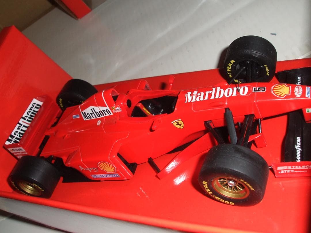 フェラーリ パッケージ　F３１０Ｂ　＃５　Ｍ・シューマッハ　 １９９７　マルボロ