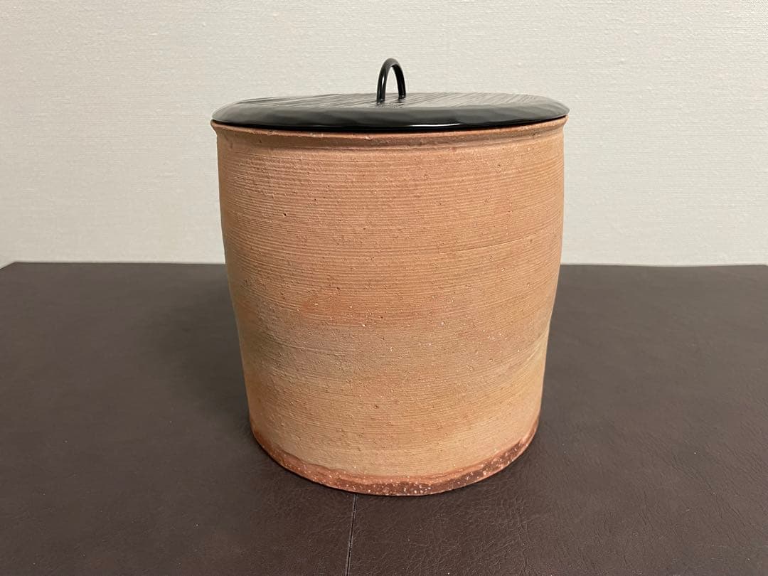 坂田泥華　萩剥離釉窯変寸胴水指　共箱　共布　栞　萩焼　茶道具