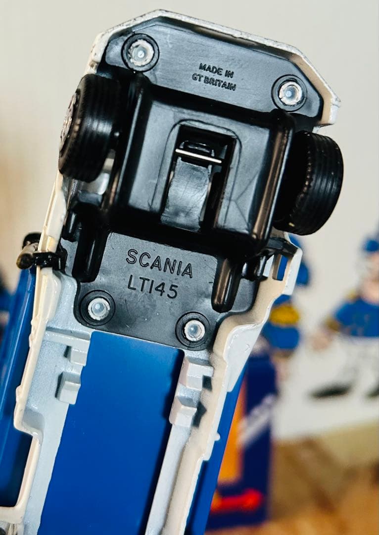 81' Corgi adidas Scania truckアディダスミニカーGB