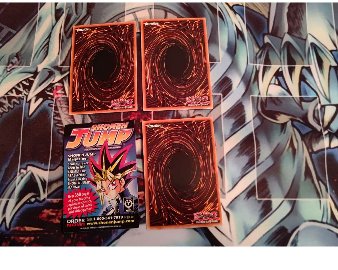 入手困難‼️海外映画試写会限定カード。激レアスーパーレアの青眼の光龍含むセット