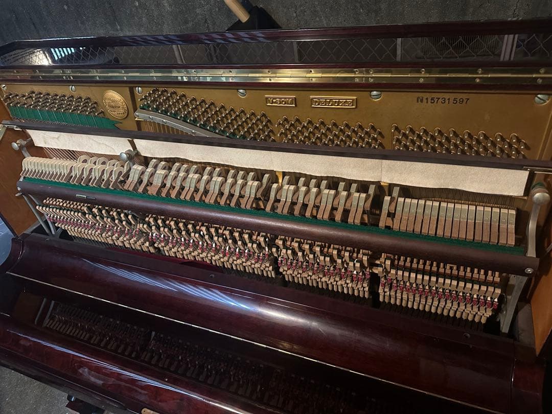 ピアノ　日本製ビクターV80M