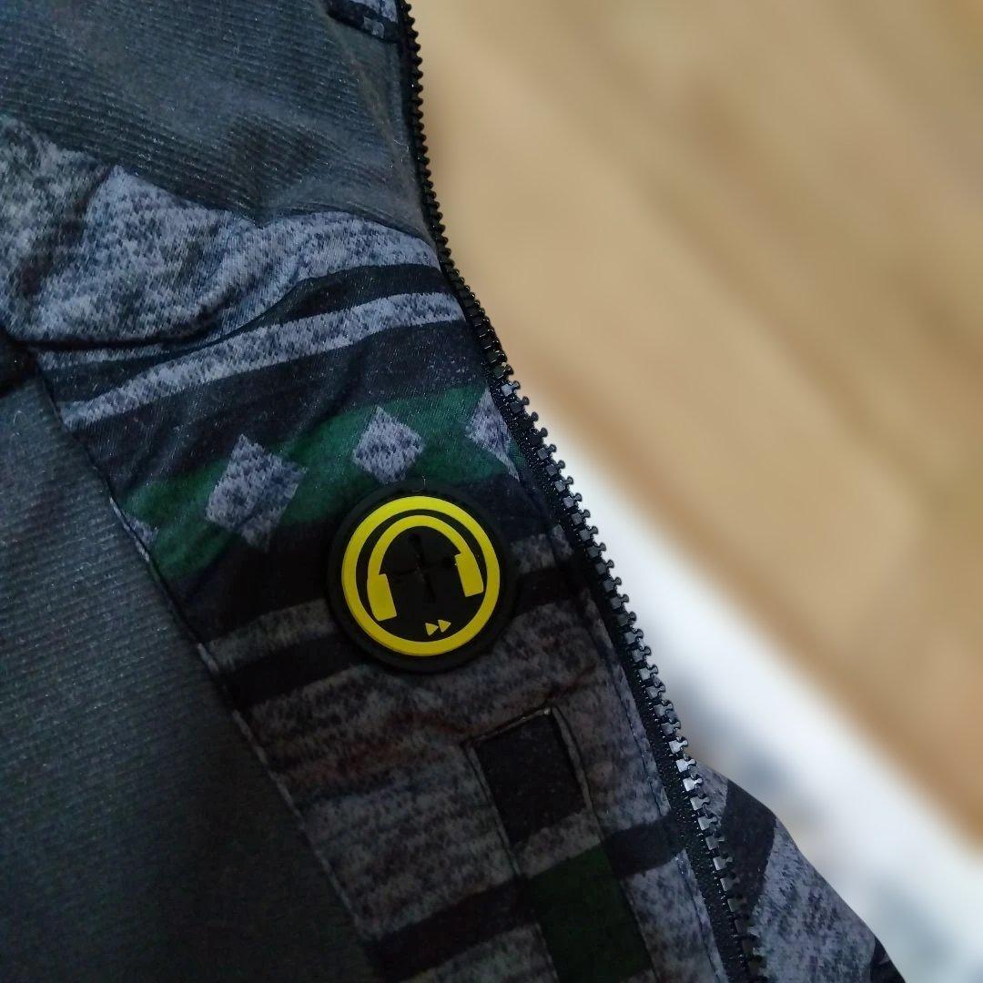 BURTON スノーボードウェア 米S　日M ジャケット　フード取外可能