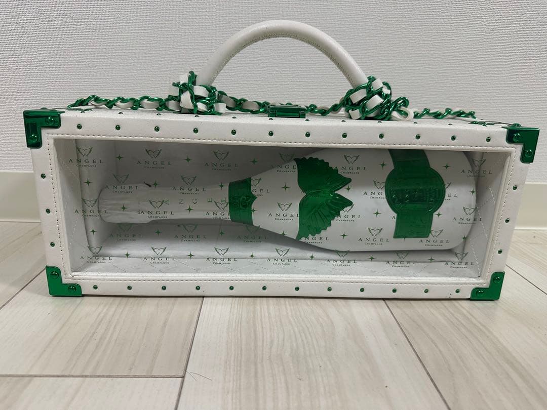 エンジェルシャンパン　グリーン　ホワイト　ファー