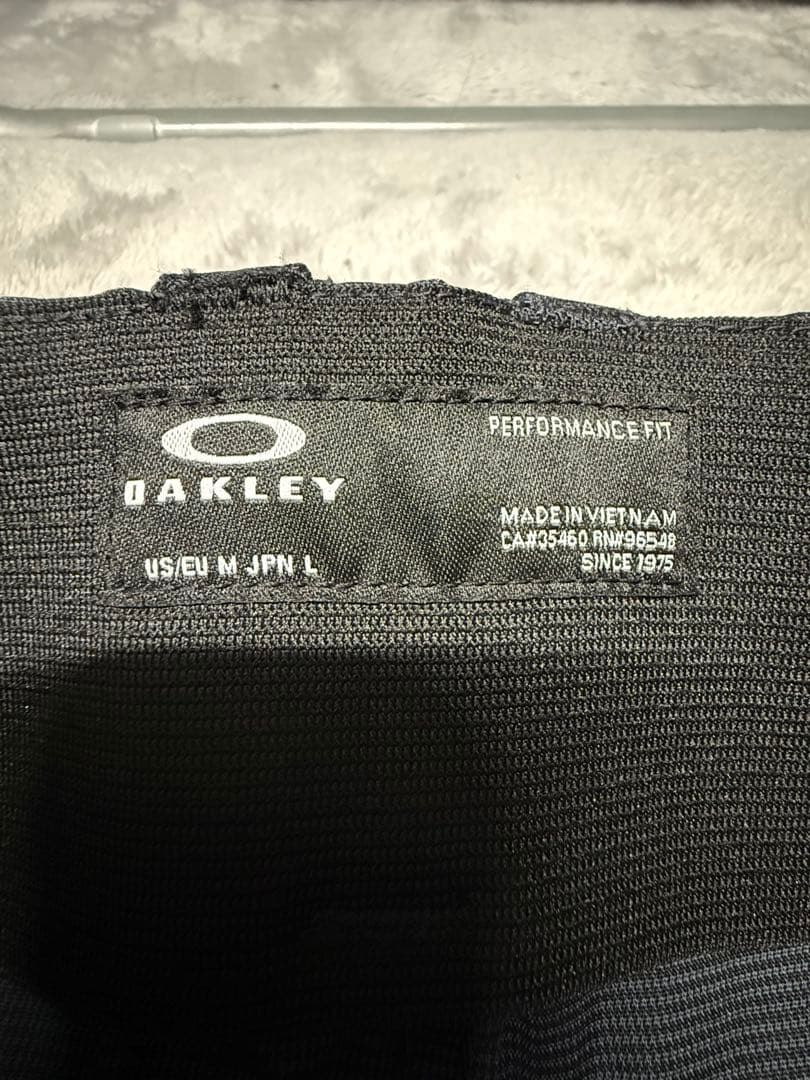 美品 OAKLEY ゴルフパンツ 黒 Lサイズ