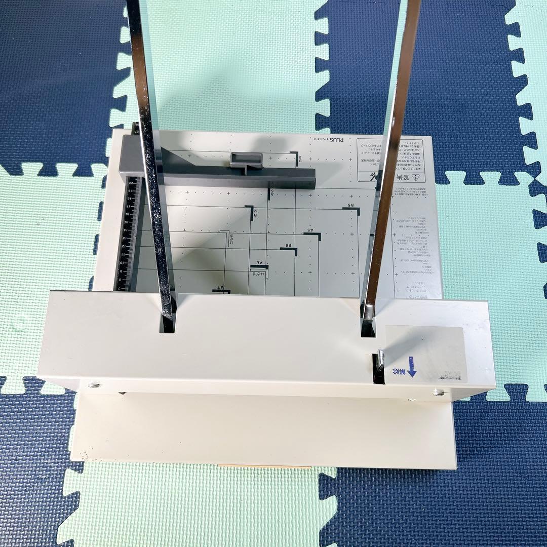 PLUS プラス 手動断裁機 PK-513L 裁断幅A4タテ