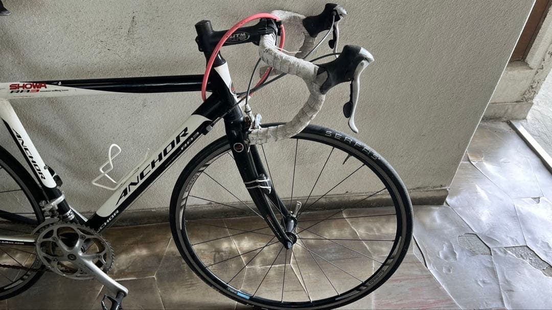 自転車　本体　アンカー　ロードバイク　競輪　ホワイト　ブラック