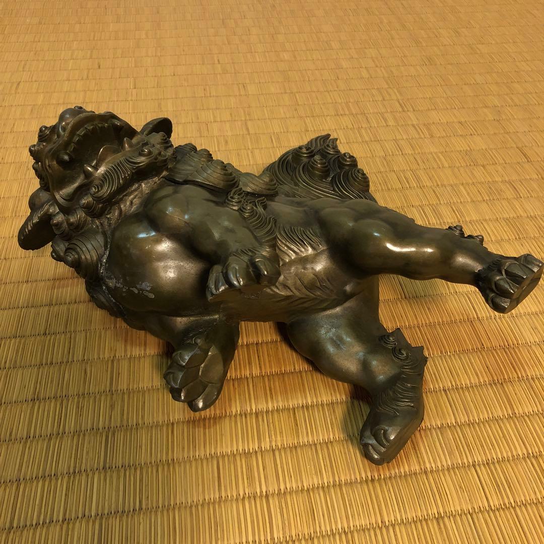 青銅 獅子像 球体付き