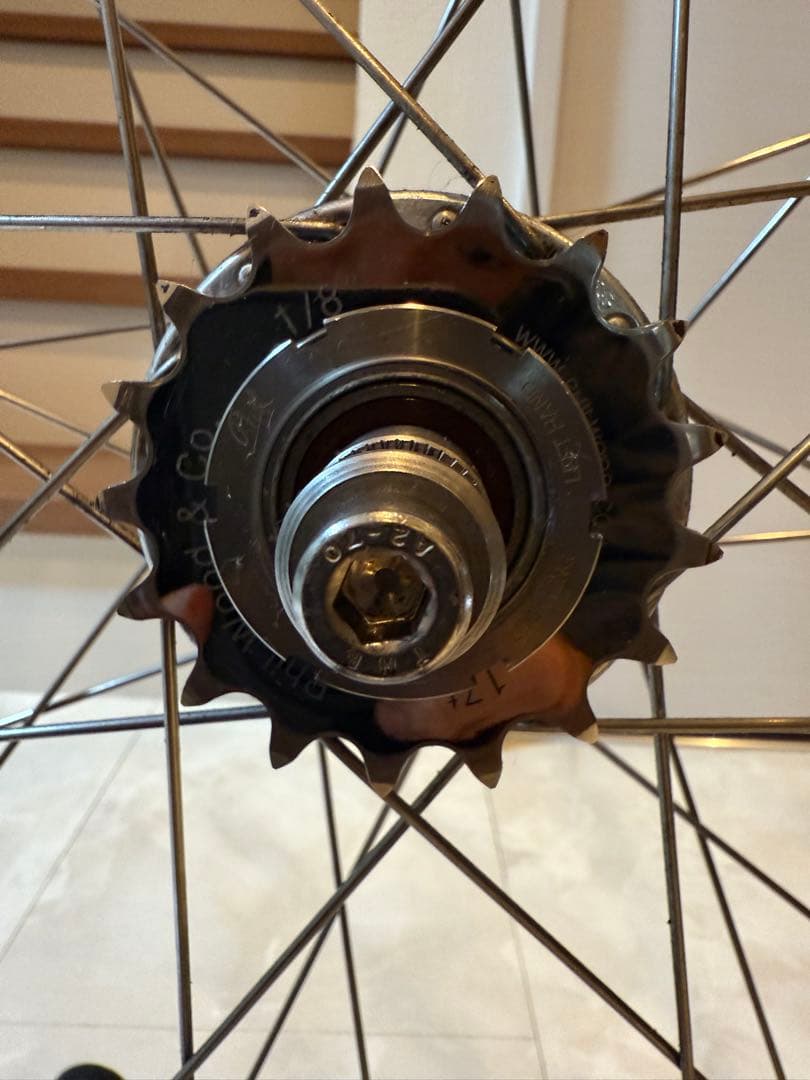 Philwood Track hub rear 17tコグ ロックリング　付き