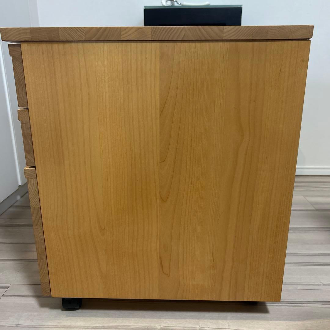 ころころ　美品　アクタス　リーヴェ　チェスト