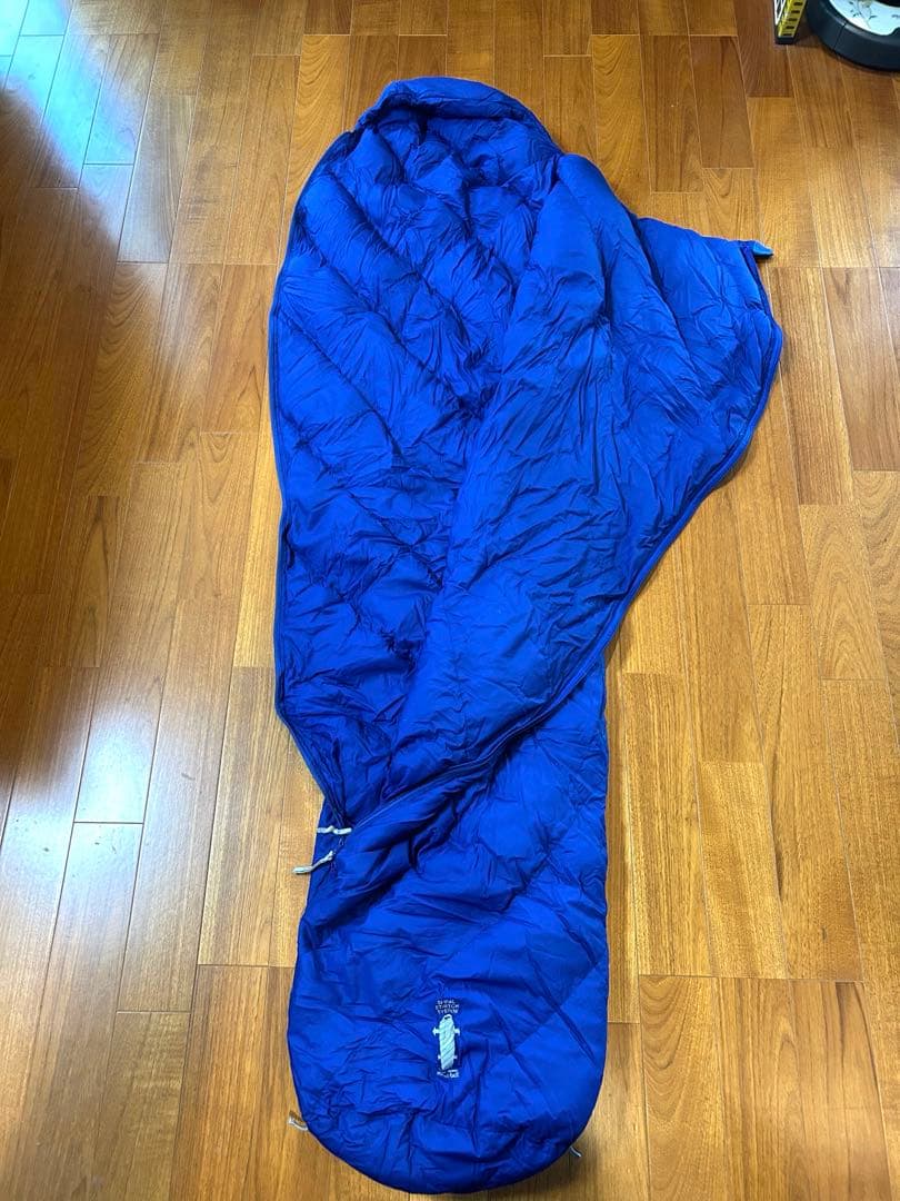 モンベル U.L.スパイラルダウンハガー #4 訳あり特価（ダウン抜け薄れあり）