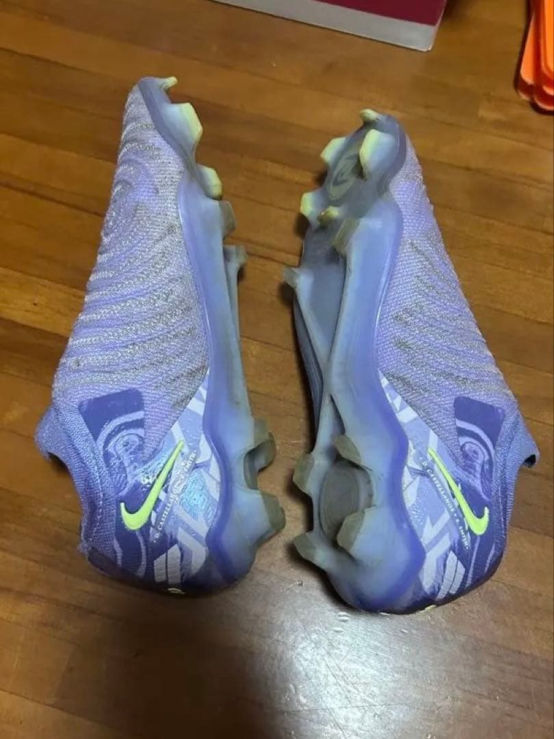 シューズ NIKE phantom