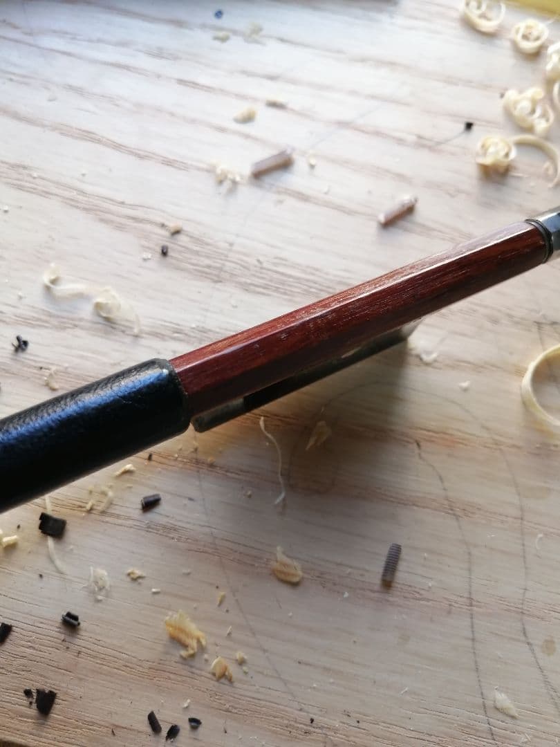 ヴァイオリン　弓　ペゾルト