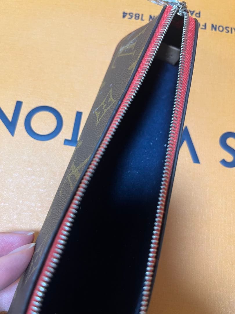 Louis Vuitton 筆箱 黒/赤