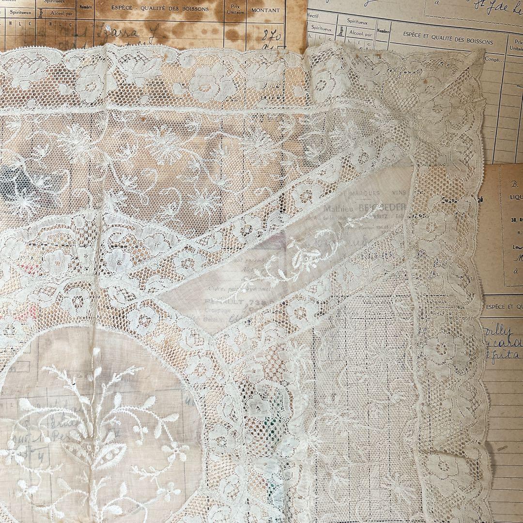 フランス アンティーク ノルマンディー レース ドイリー　正方形　E2481