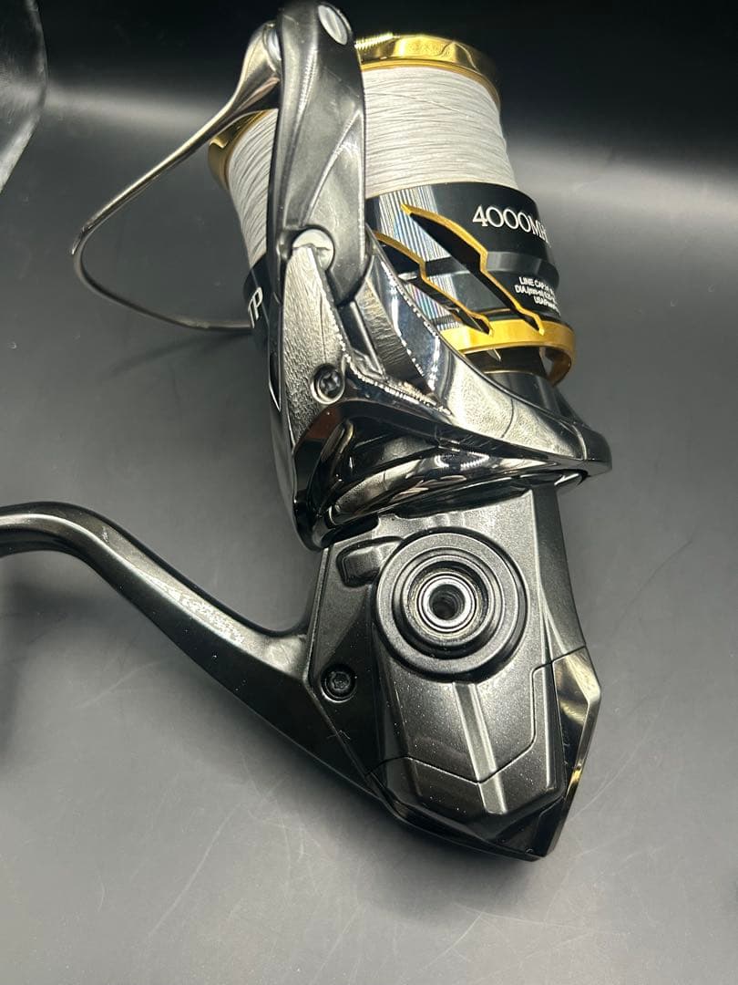 シマノ 20 ツインパワー 4000MHG リブレハンドルノブ 付き