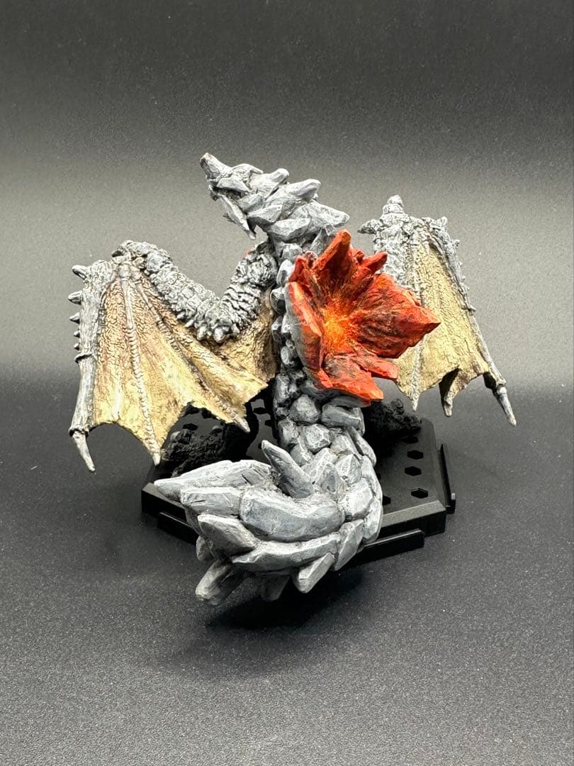 モンスターハンター　スタンダードモデル　フィギュア　辿異種グラビモス　鎧龍