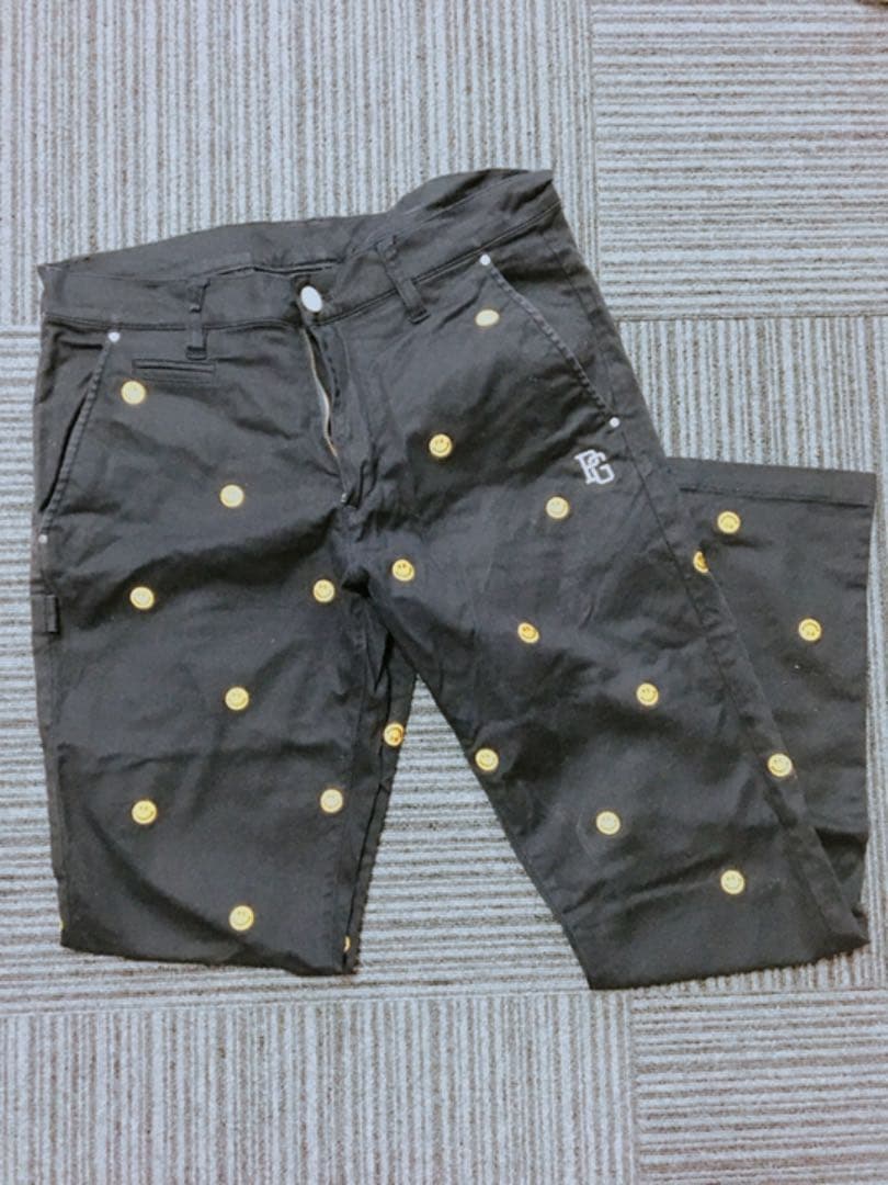 パーリーゲイツ  ゴルフパンツ  スキニータイプ　ニコちゃんマーク　個性的