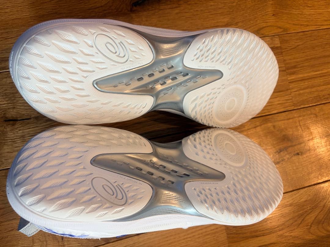 アシックス グライドノヴァ FF4 バスケットシューズ