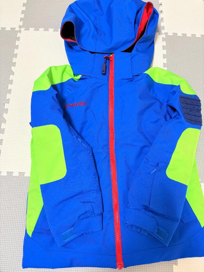 年末値引！美品　子ども用スキーウェアとスキーグロ－ブセット