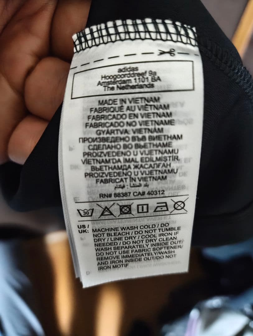 破格 値下げ不可adidas リバプール 3XLネーム無し ブラックシャツ