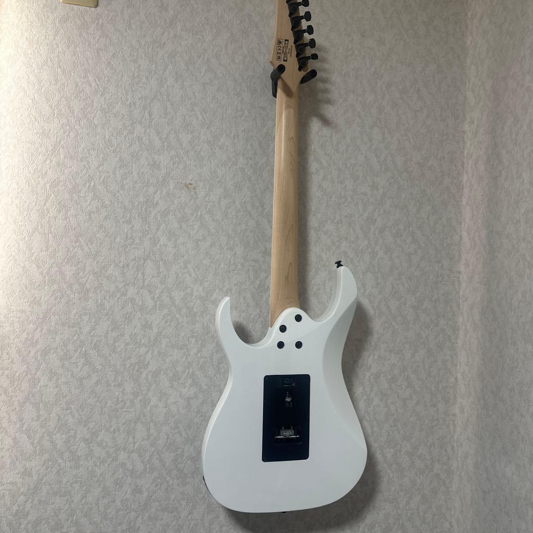 IbanezRGシリーズ スタンダードモデル H-S-H RG350DXZ-WH