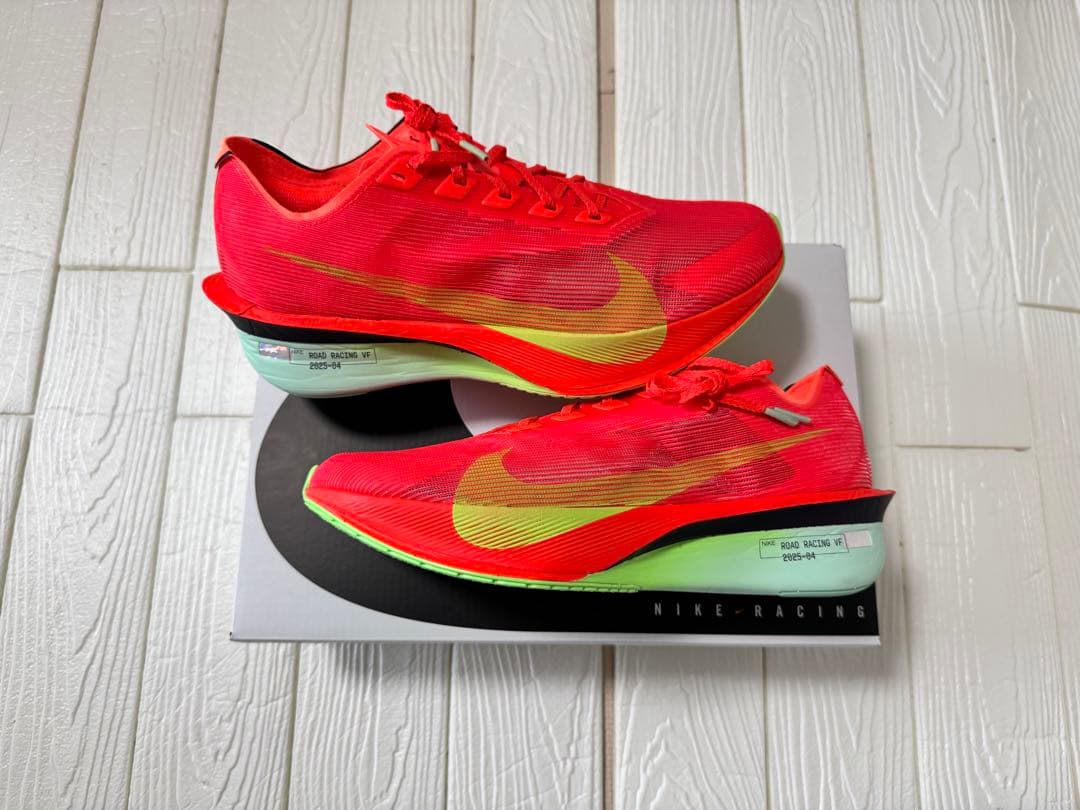 新品未使用　ナイキ　ヴェイパーフライ4 26.5cm