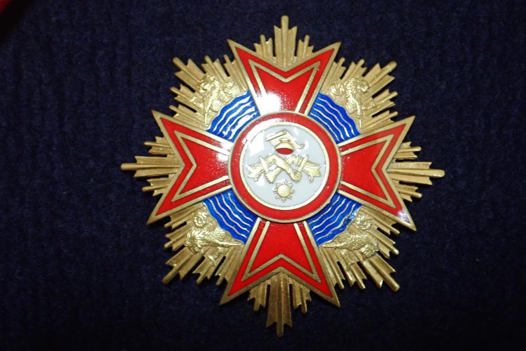 勲章フィリッピン シカツナ