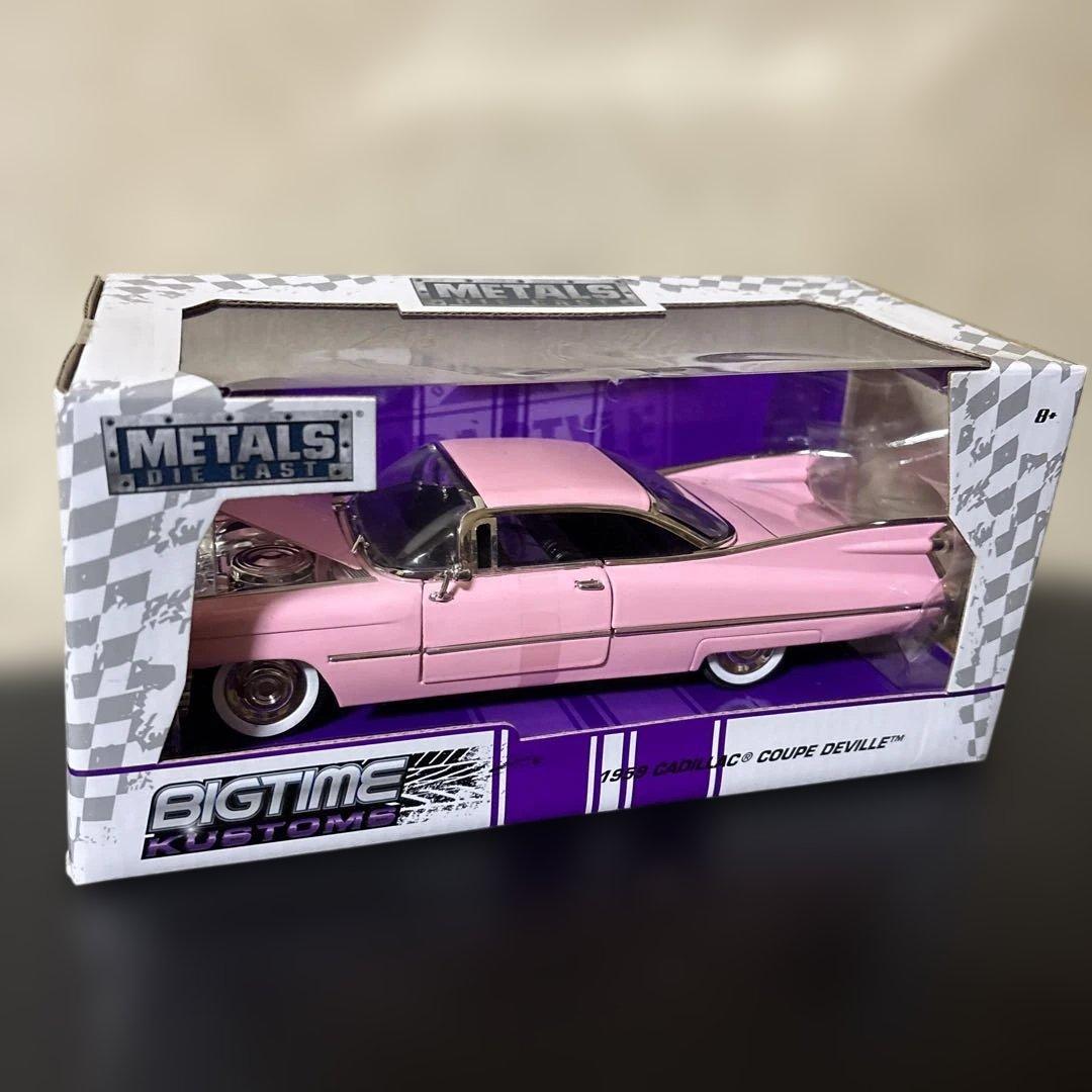 ジェイダトイズ 1/24 1959年型キャデラック・デビル（ローズカラー）