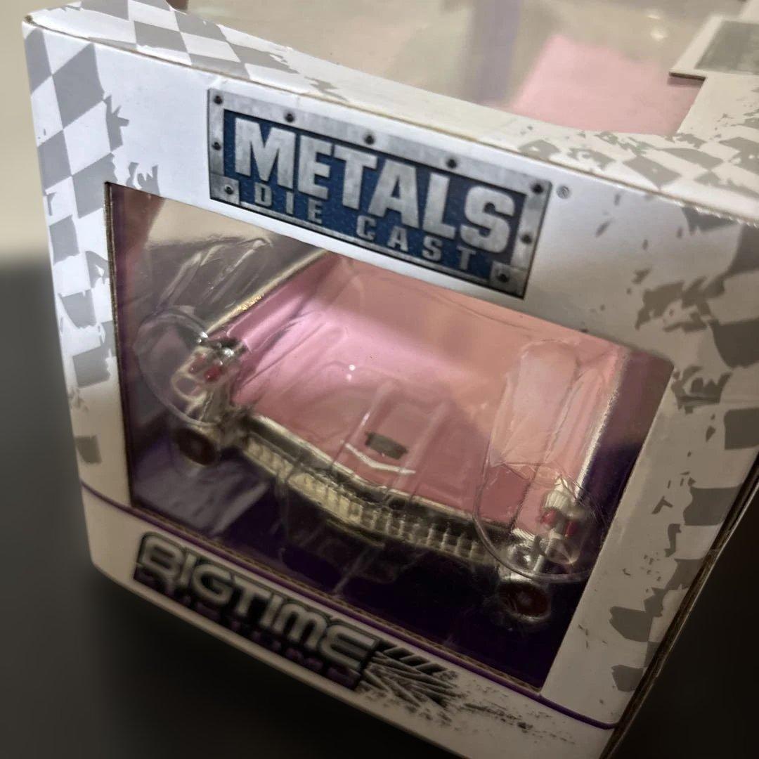 ジェイダトイズ 1/24 1959年型キャデラック・デビル（ローズカラー）