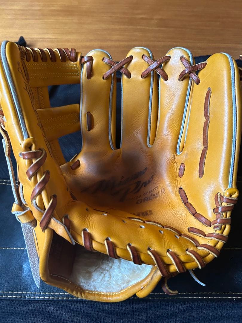 ミズノプロ　野球グラブ　内野手用　硬式
