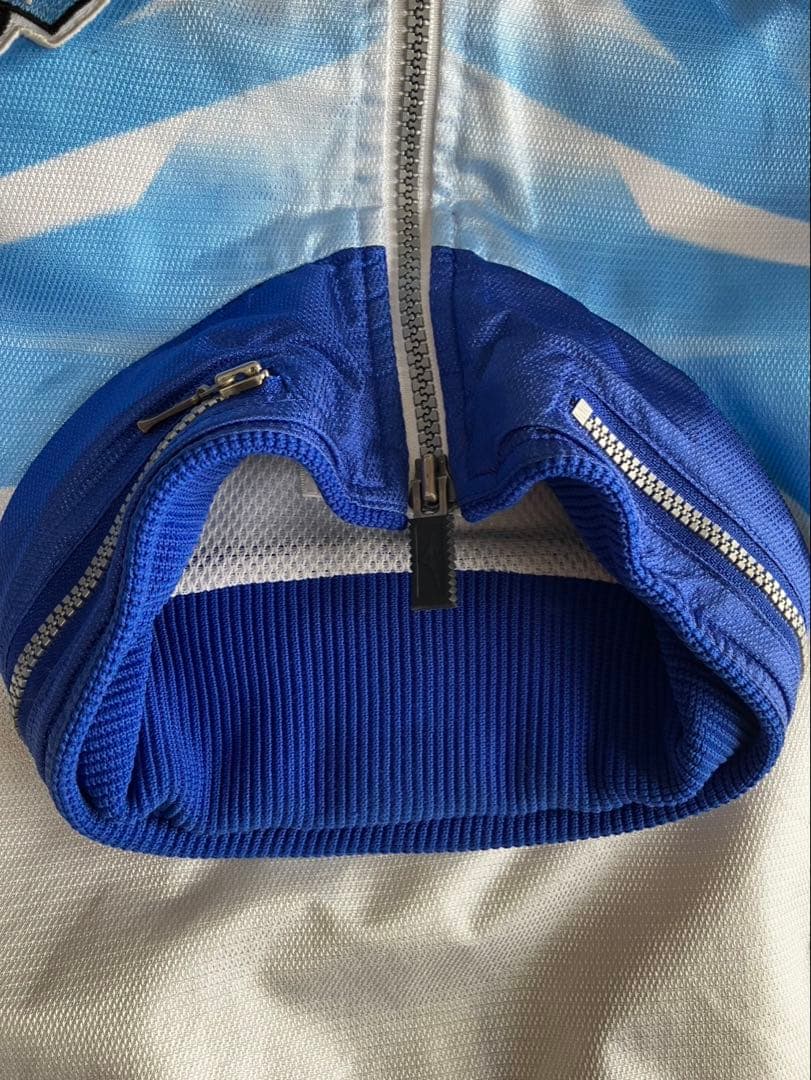 ロイ　ジュビロ磐田　ウィンドブレーカー