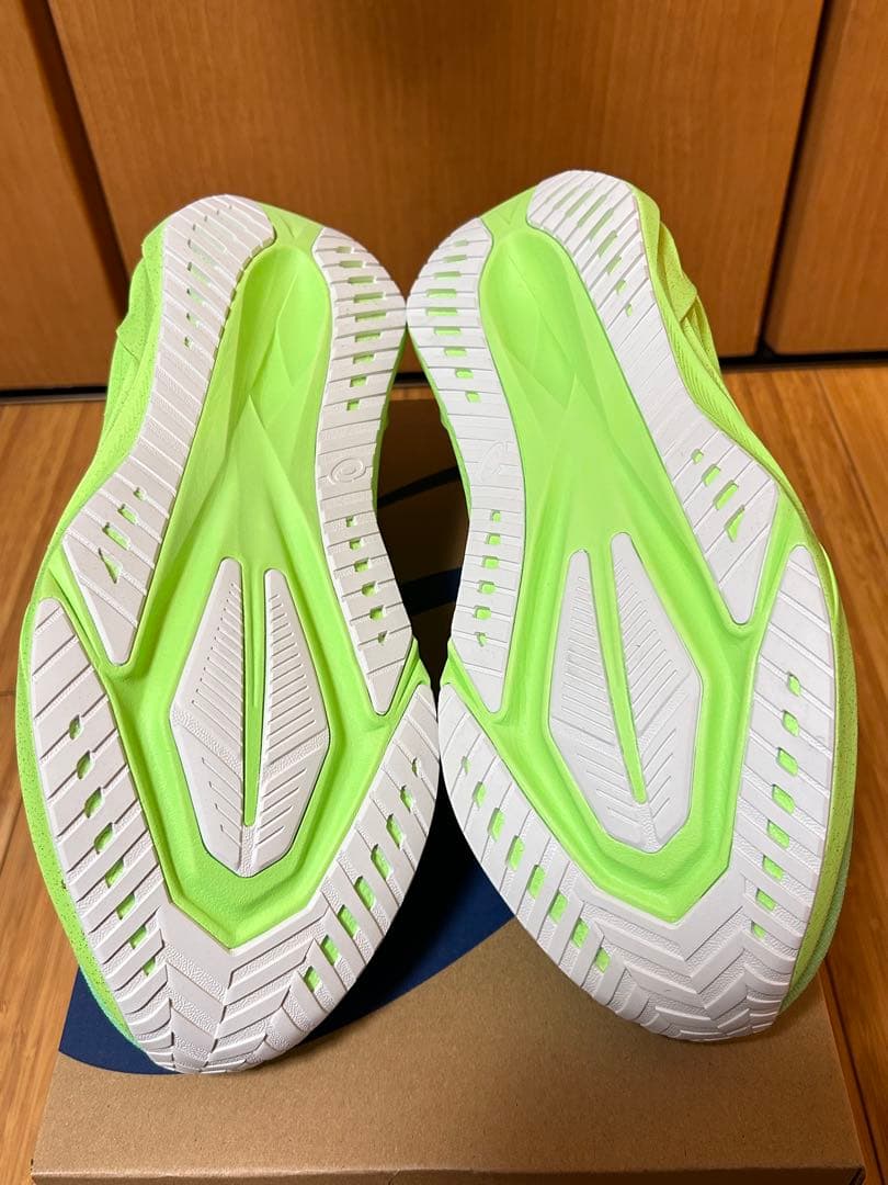 う*ま様 【うまあま】【新品未使用】ASICS NOVABLAST5 27