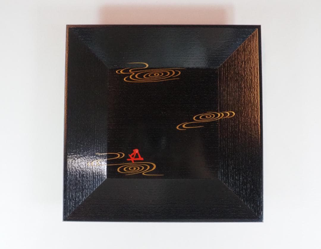 裏千家15世鵬雲斎御書付『巻水蒔絵四方盆』14代駒澤利斎造（共箱・二重箱）