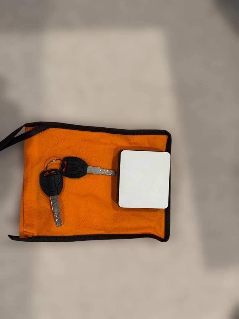 電子金庫 タッチパネル指紋認証 39L アラーム付き 壁付け可 ONE STEP