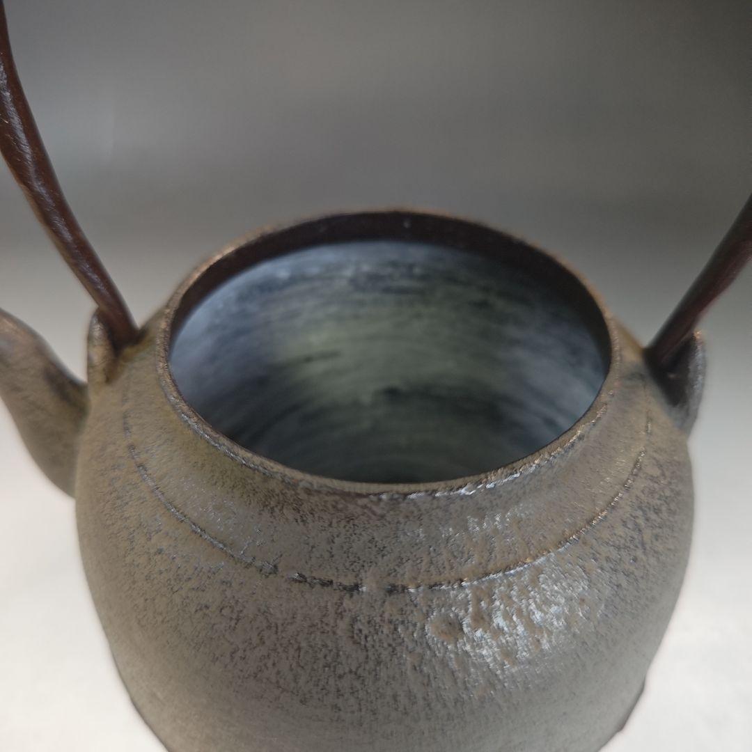 イ896 鉄瓶『釜師　菊地政光作』『真形形　鉄瓶　共箱』茶瓶　急須　茶道具