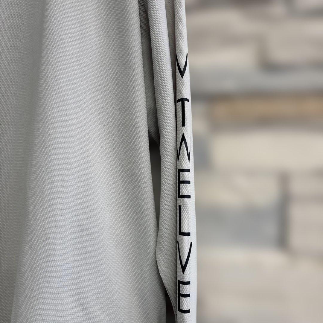 v12 モックネックシャツ　サイズL 2025秋冬モデル