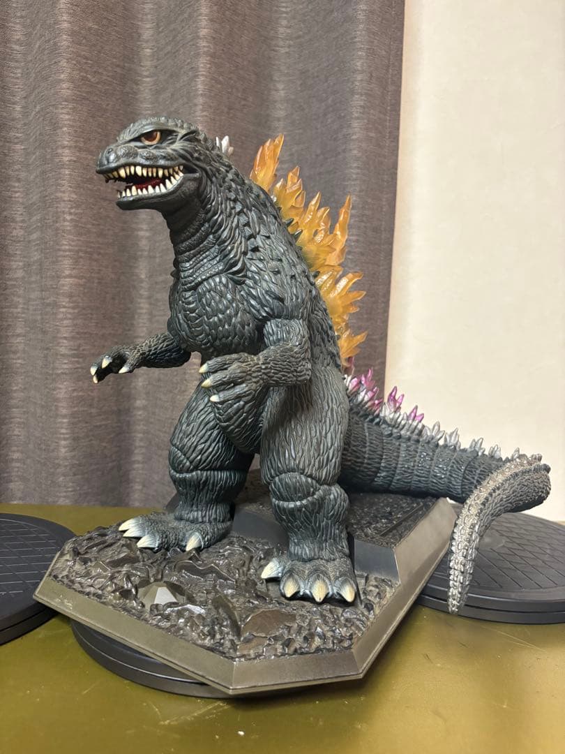 ゴジラ ジオラマ フィギュア