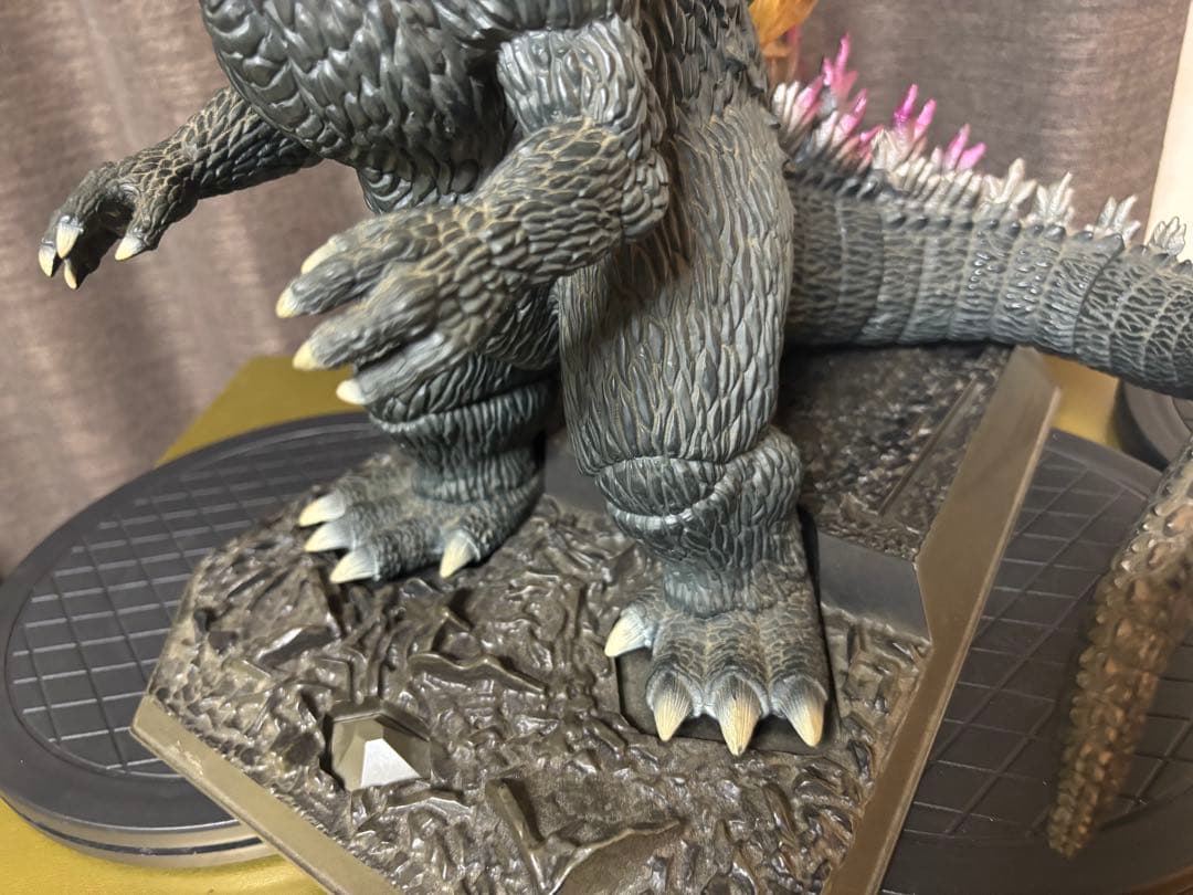 ゴジラ ジオラマ フィギュア