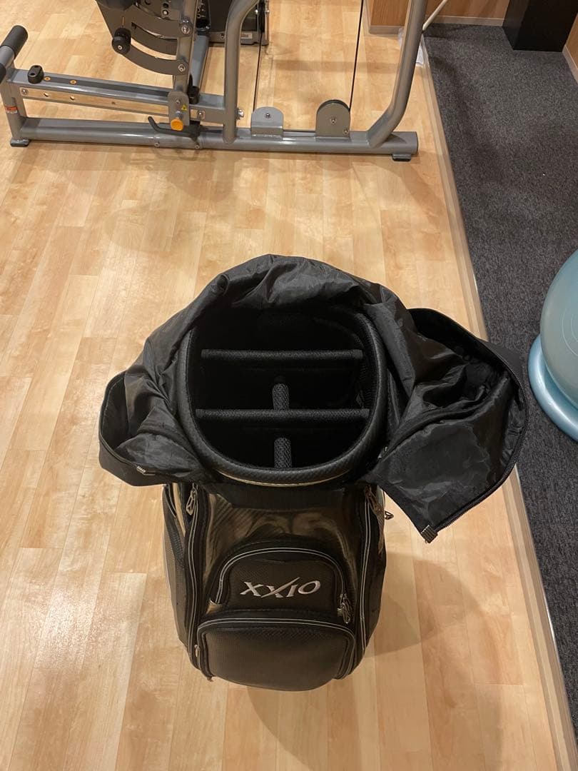 大収納！‼️XXIOゴルフバッグ