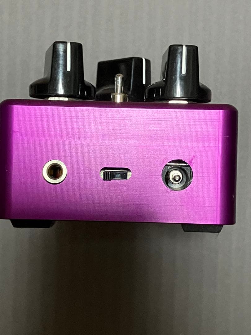 【美品】Suhr Riot ギターエフェクター　ディストーション