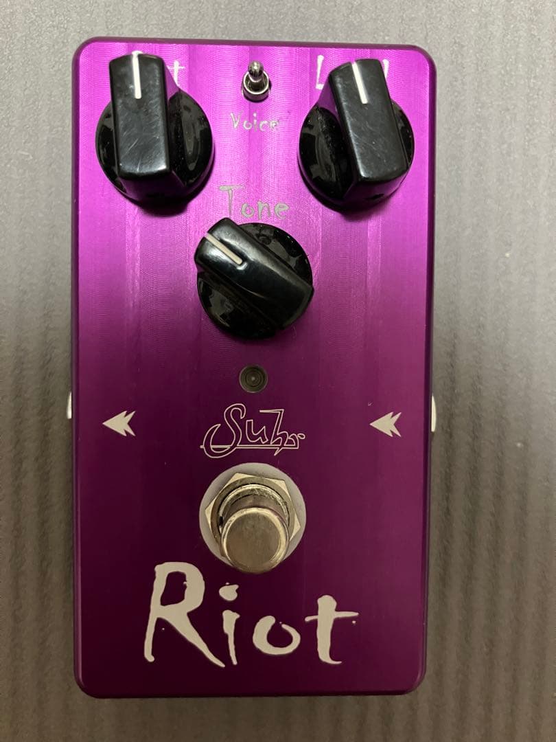 【美品】Suhr Riot ギターエフェクター　ディストーション