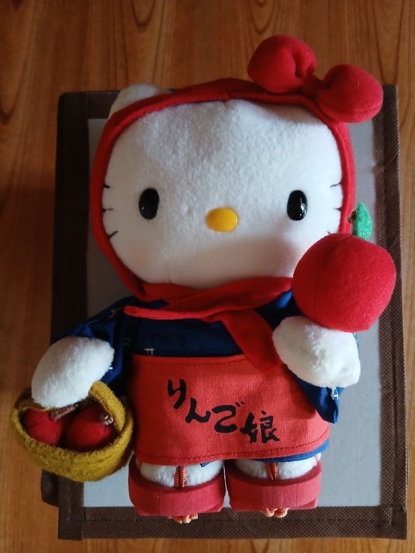 ハローキティ ぬいぐるみ りんご娘