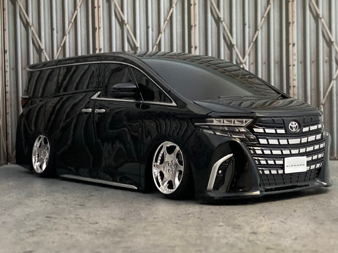 1/24 新型アルファード・ブラック（希少ホイールカスタム）