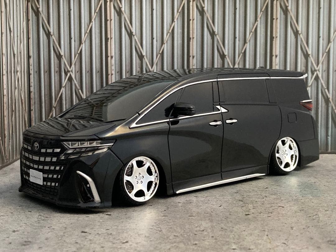 1/24 新型アルファード・ブラック（希少ホイールカスタム）